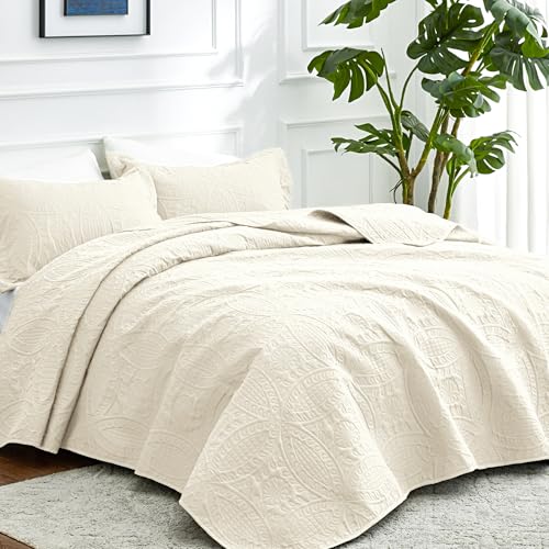 Love's Cabin Lightweight Quilt Bedspread Set