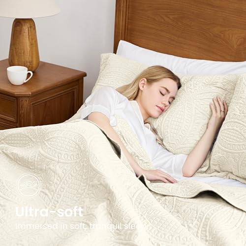 Love's Cabin Lightweight Quilt Bedspread Set