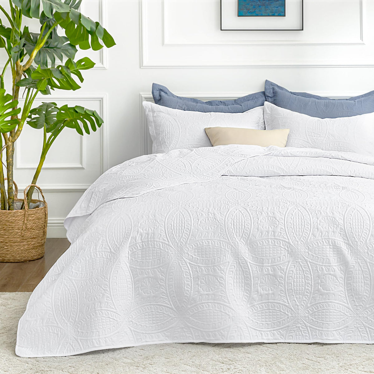 Love's Cabin Lightweight Quilt Bedspread Set