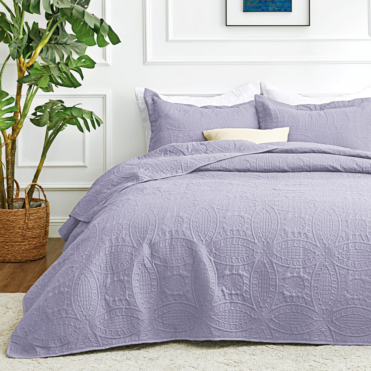 Love's Cabin Lightweight Quilt Bedspread Set
