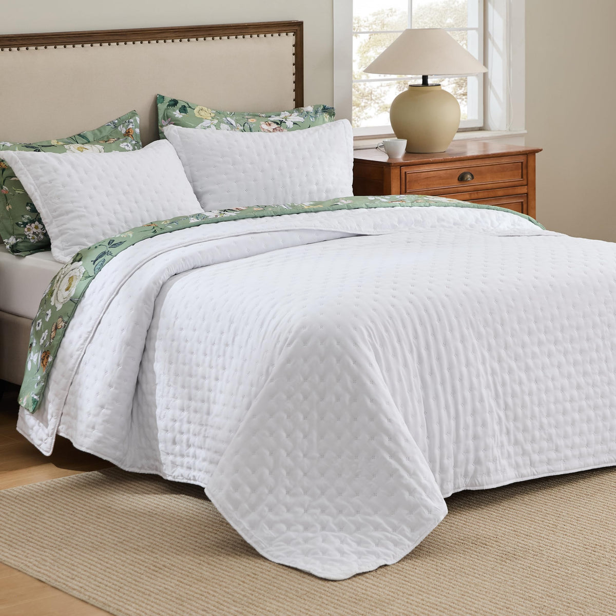Bedsure Clover Ultrasonic Quilt Bedspread
