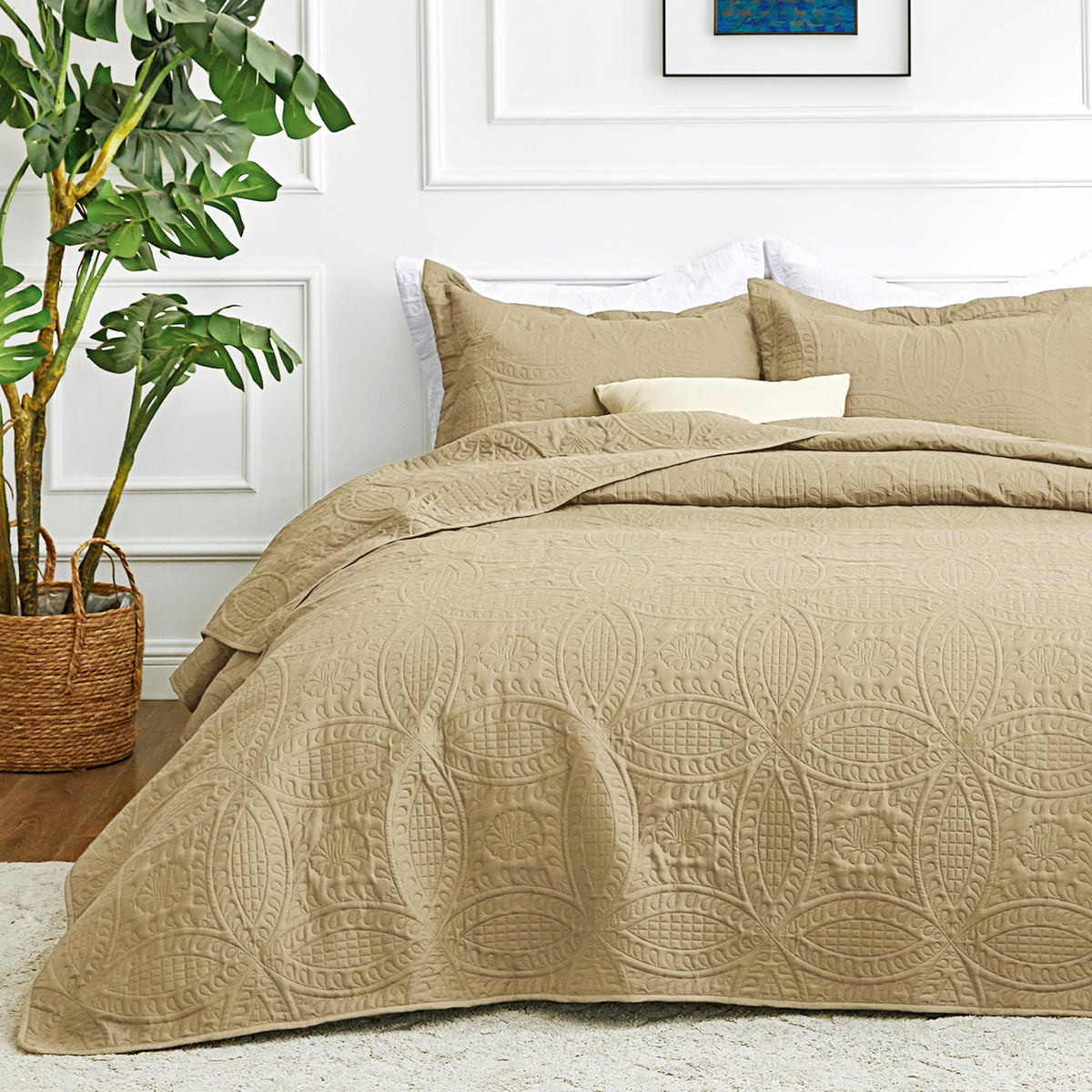 Love's Cabin Lightweight Quilt Bedspread Set