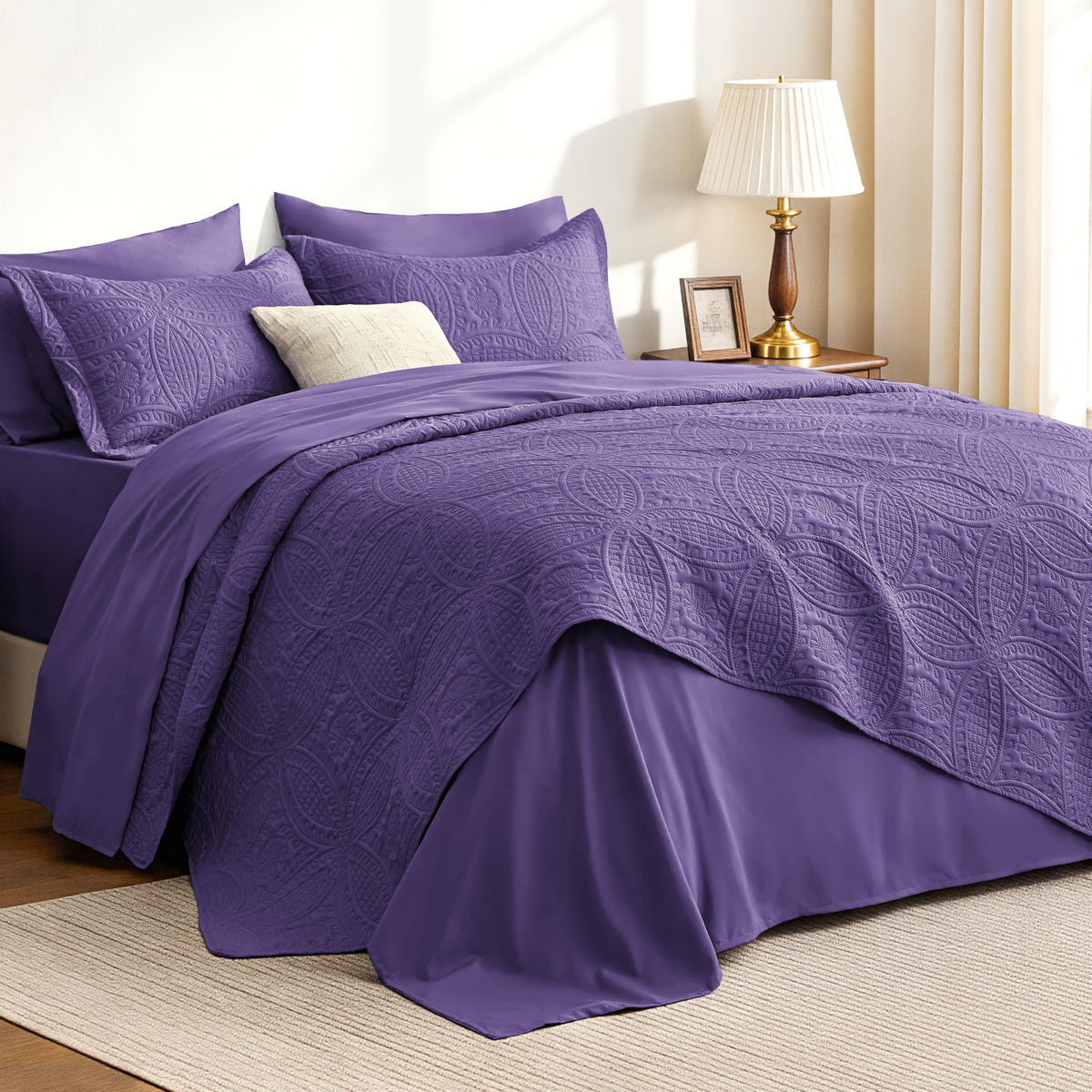 Love's Cabin Lightweight Quilt Bedspread Set