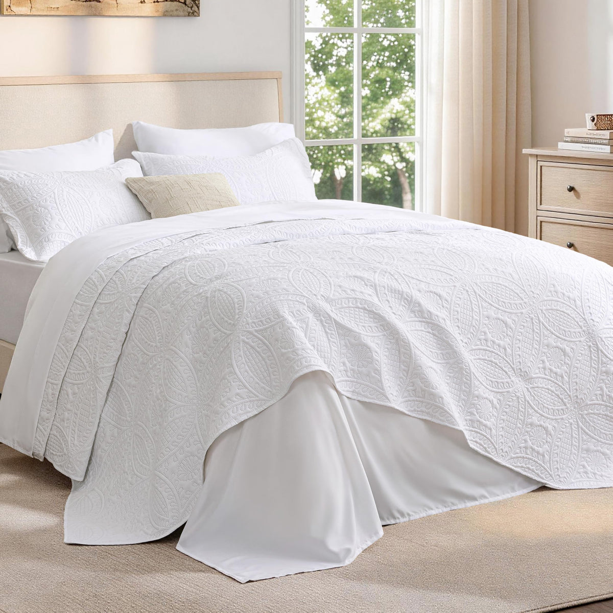 Love's Cabin Lightweight Quilt Bedspread Set